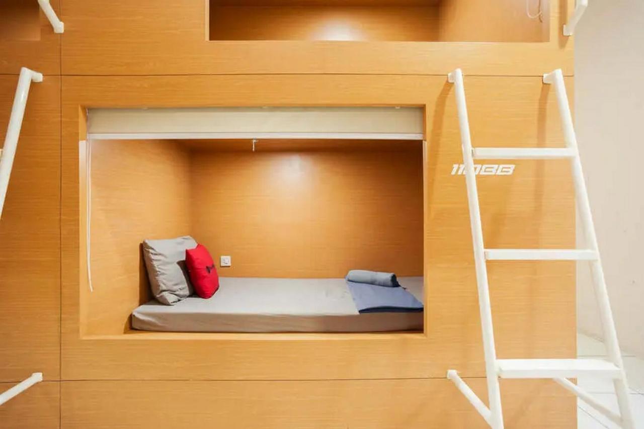 RedDoorz Hostel near Taman Puring Jakarta Exterior foto