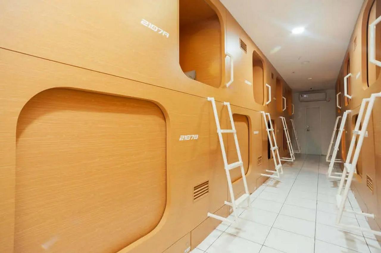 RedDoorz Hostel near Taman Puring Jakarta Exterior foto